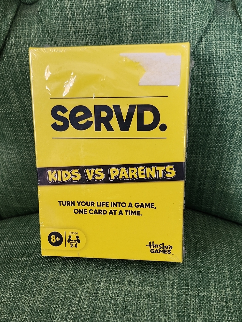 Hasbro SERVD. Kids vs Parents Card Game - Yellow
